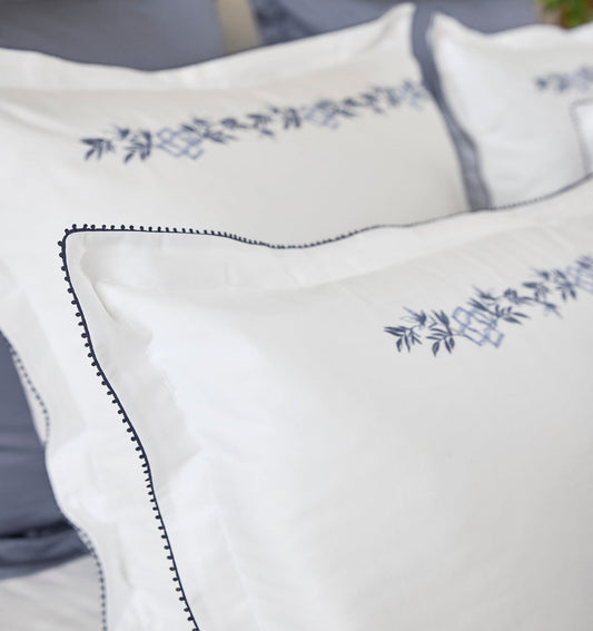 Embroidery satin pillowcase MIRABEU - HomeFashion