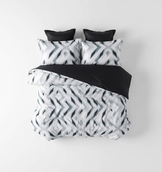 All - in - 1 Satin Duvet Cover Set QUADRA - HomeFashion