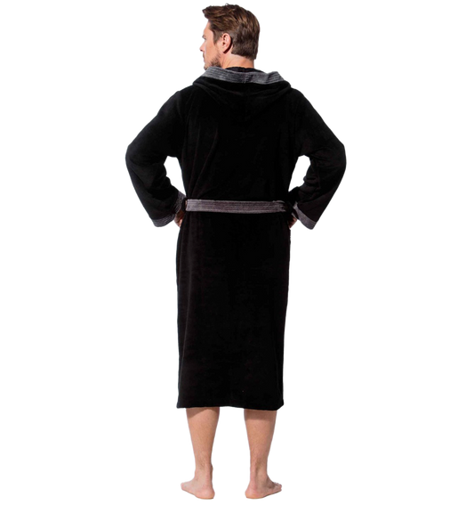 hooded bathrobe