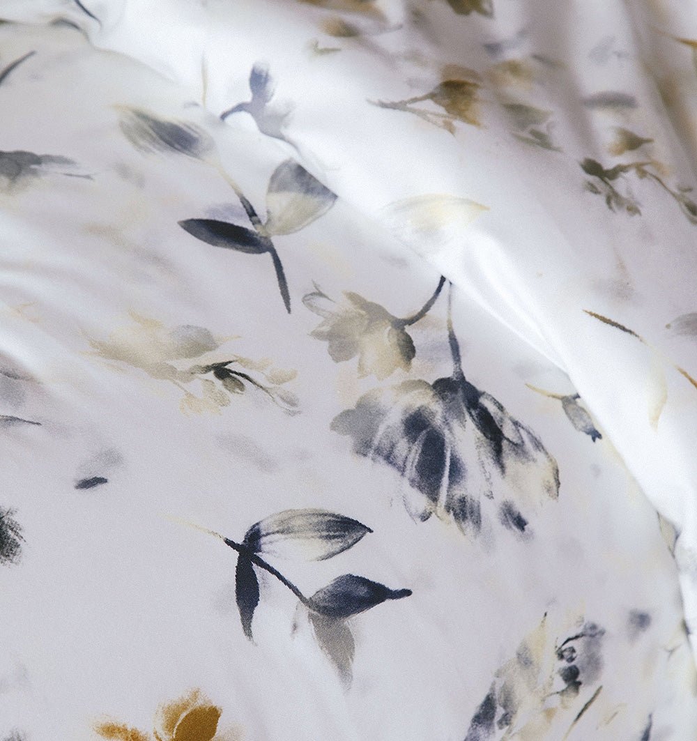 All - in - 1 Satin Duvet Cover Set CRECIA - HomeFashion