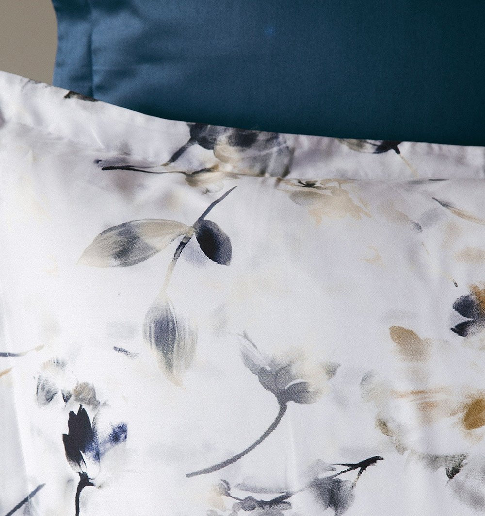 All - in - 1 Satin Duvet Cover Set CRECIA - HomeFashion