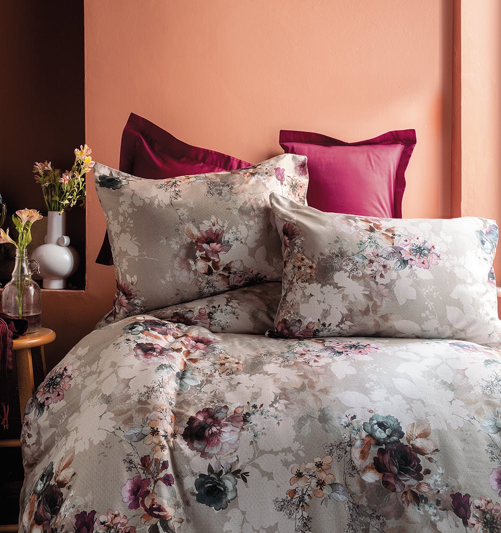 Satin Bed Linen Bundle POETTE - HomeFashion