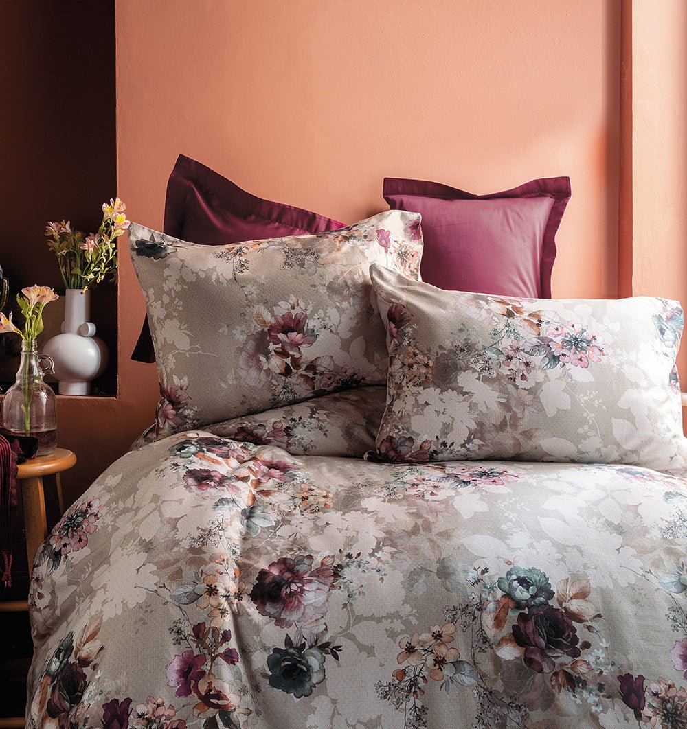 Satin Bed Linen Bundle POETTE - HomeFashion